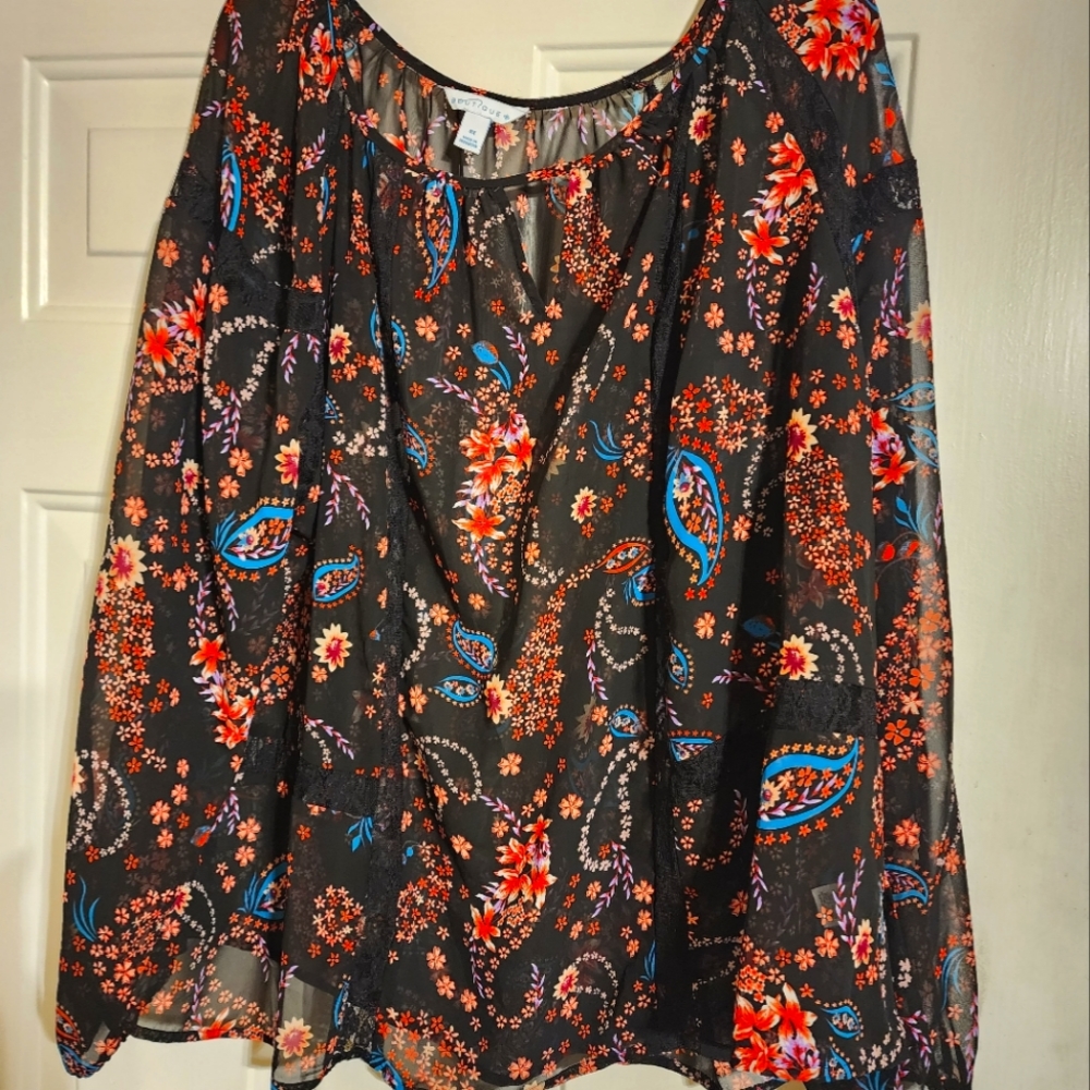 Pasiely blouse